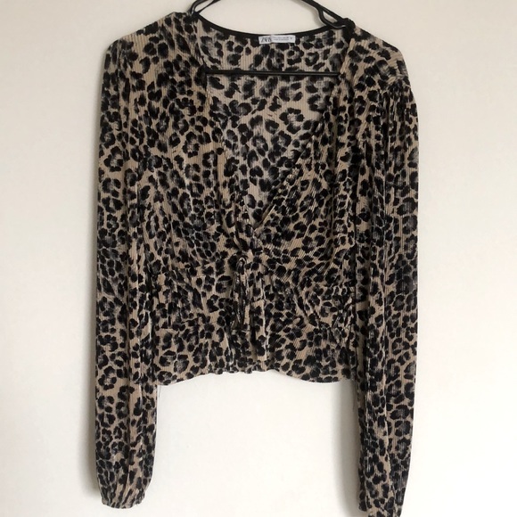 🔴 zara leopard print going out top - Picture 2 of 4